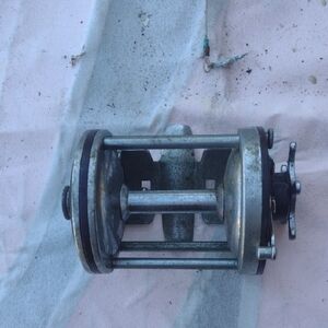 Penn Squidder No 140 Vintage Silver Fishing Reel